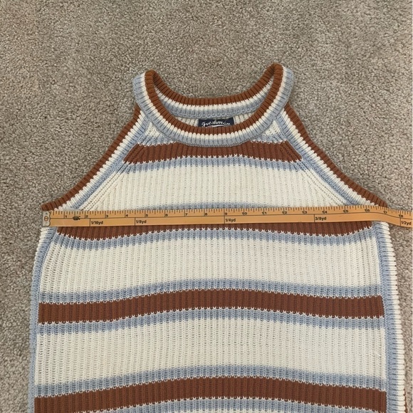 Freshman sleeveless knit sweater top size small - Picture 8 of 10
